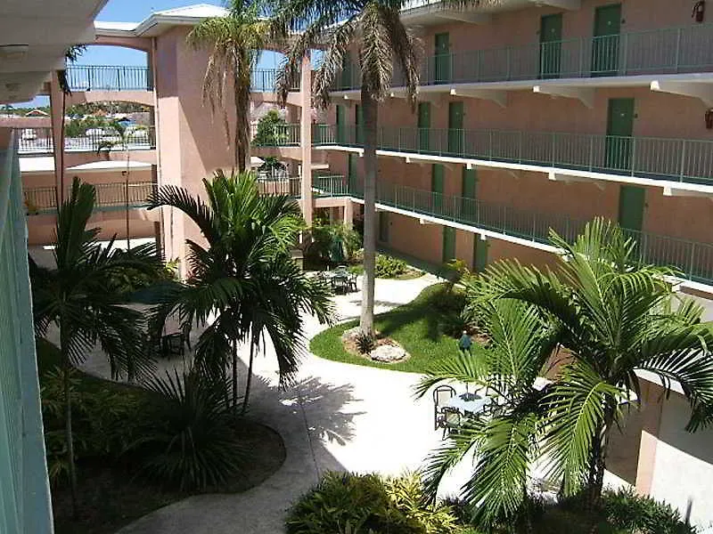 Castaways Resort And Suites Freeport