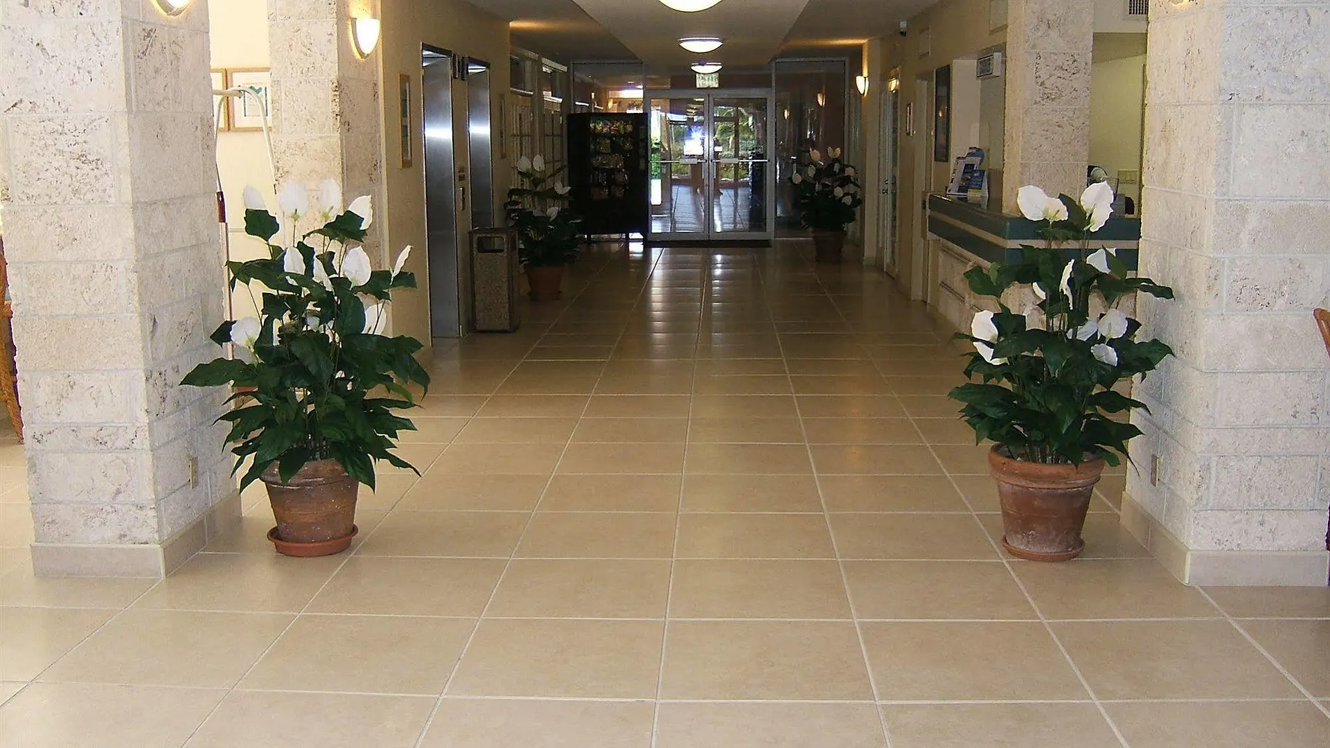 Castaways Resort And Suites Freeport